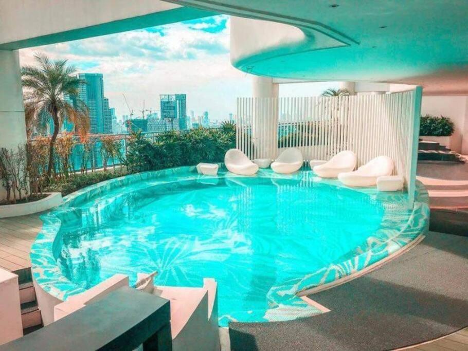 Aveline Suites Elite Rockwell View Acqua Private Residences Near Rockwell Makati Манила Экстерьер фото